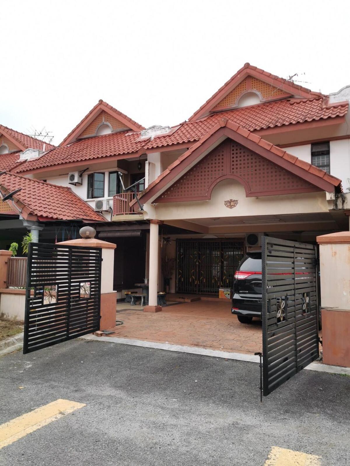 Rini Utama Homestay Секудаи Экстерьер фото